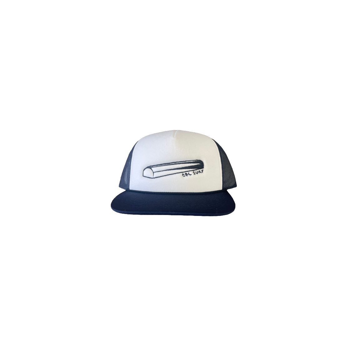 Curb Hat (white/navy)