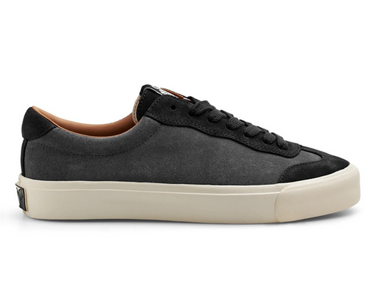 VM004 Millic Suede Lo (Black Graphite/White)