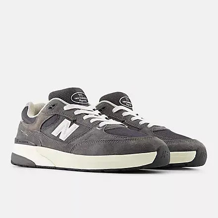 Andrew Reynolds 933 (Grey/White)